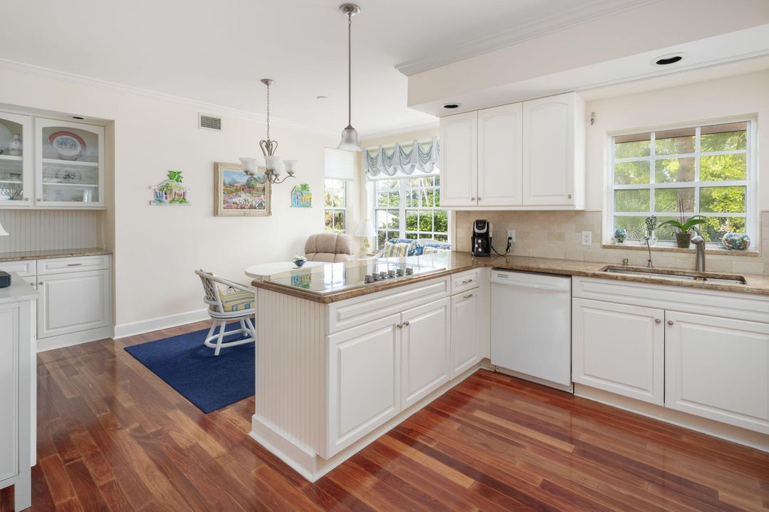 En Venta: $1,100,000 (3 camas, 2 baños, 2684 Pies cuadrados)