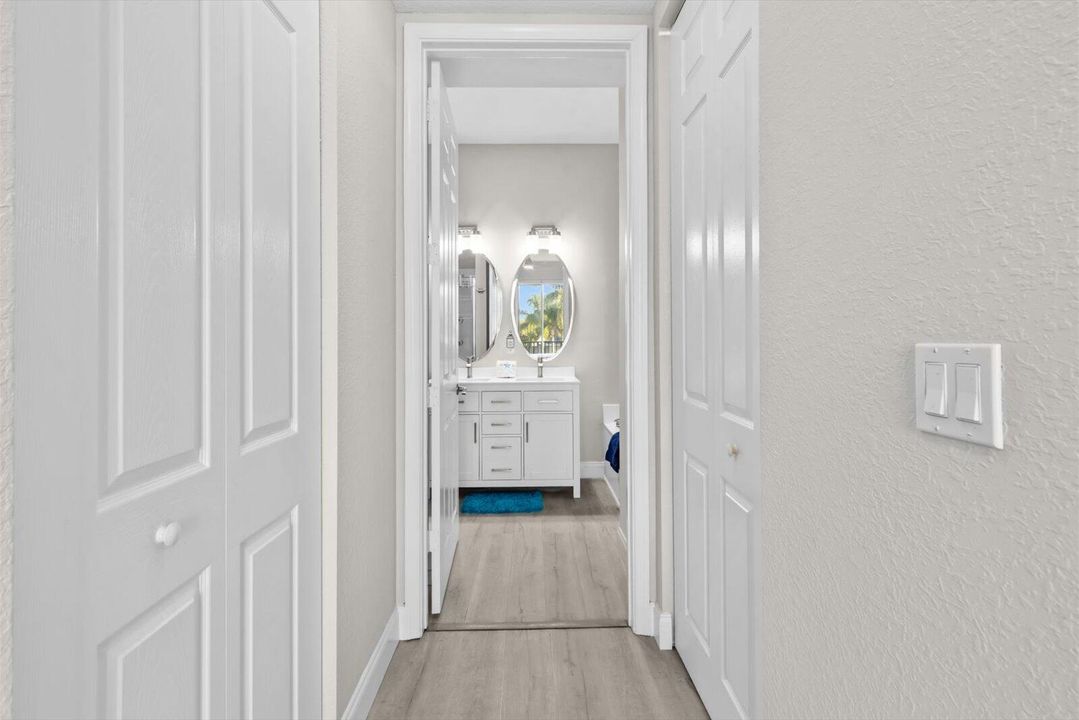 For Sale: $280,000 (2 beds, 2 baths, 1209 Square Feet)