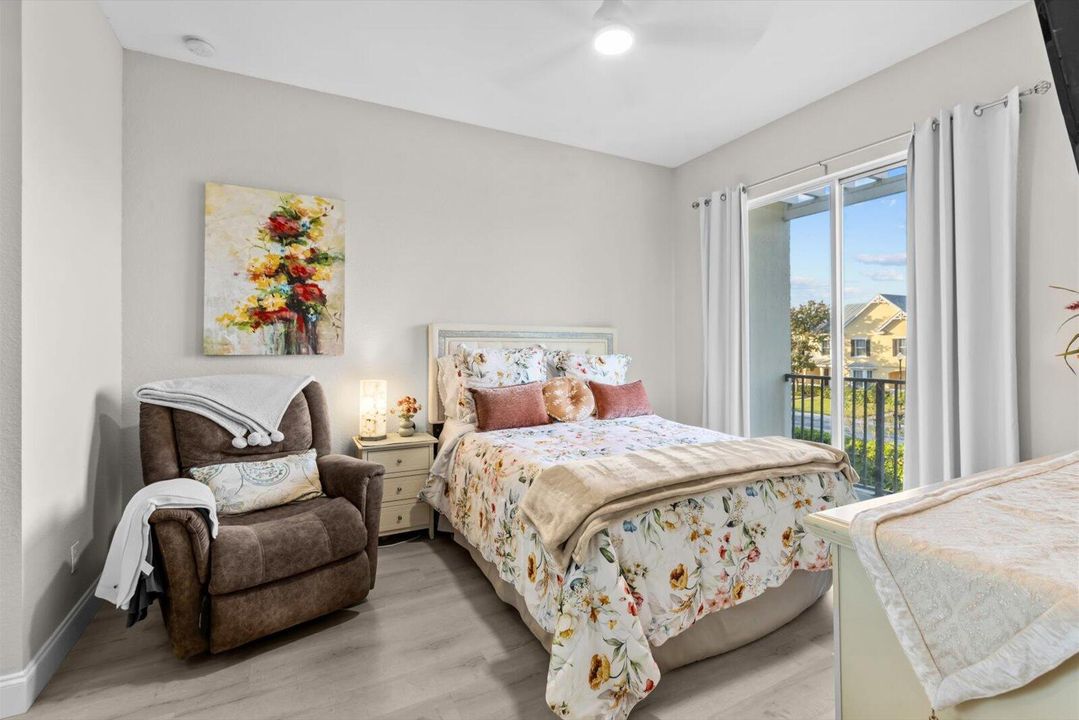 For Sale: $280,000 (2 beds, 2 baths, 1209 Square Feet)