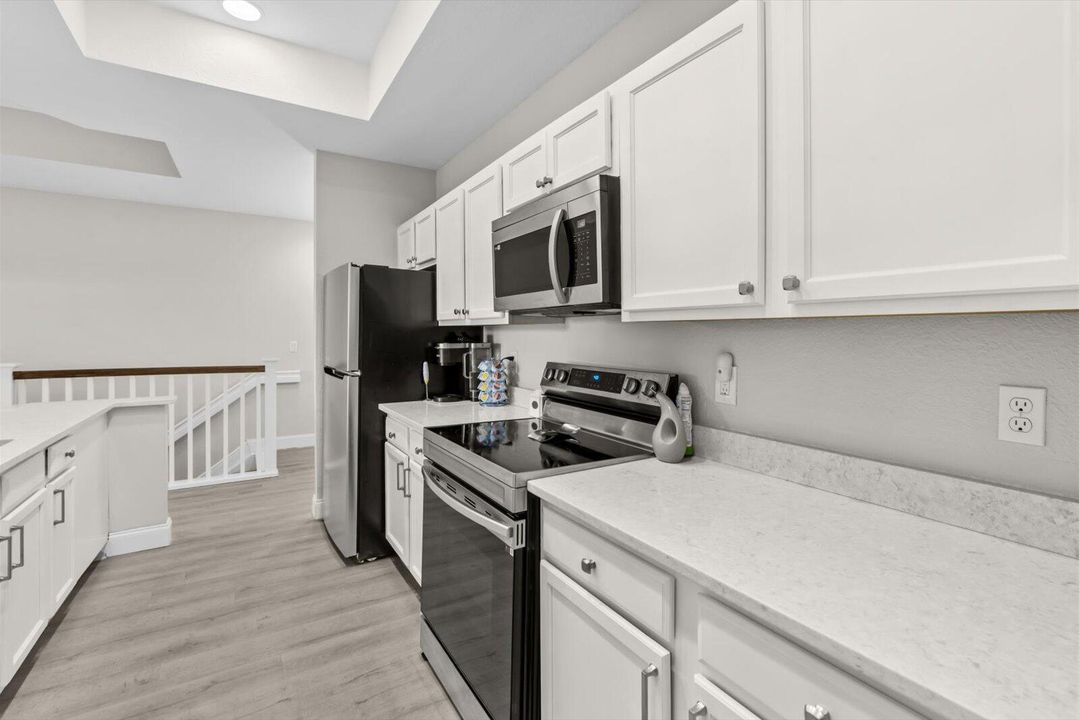 For Sale: $280,000 (2 beds, 2 baths, 1209 Square Feet)