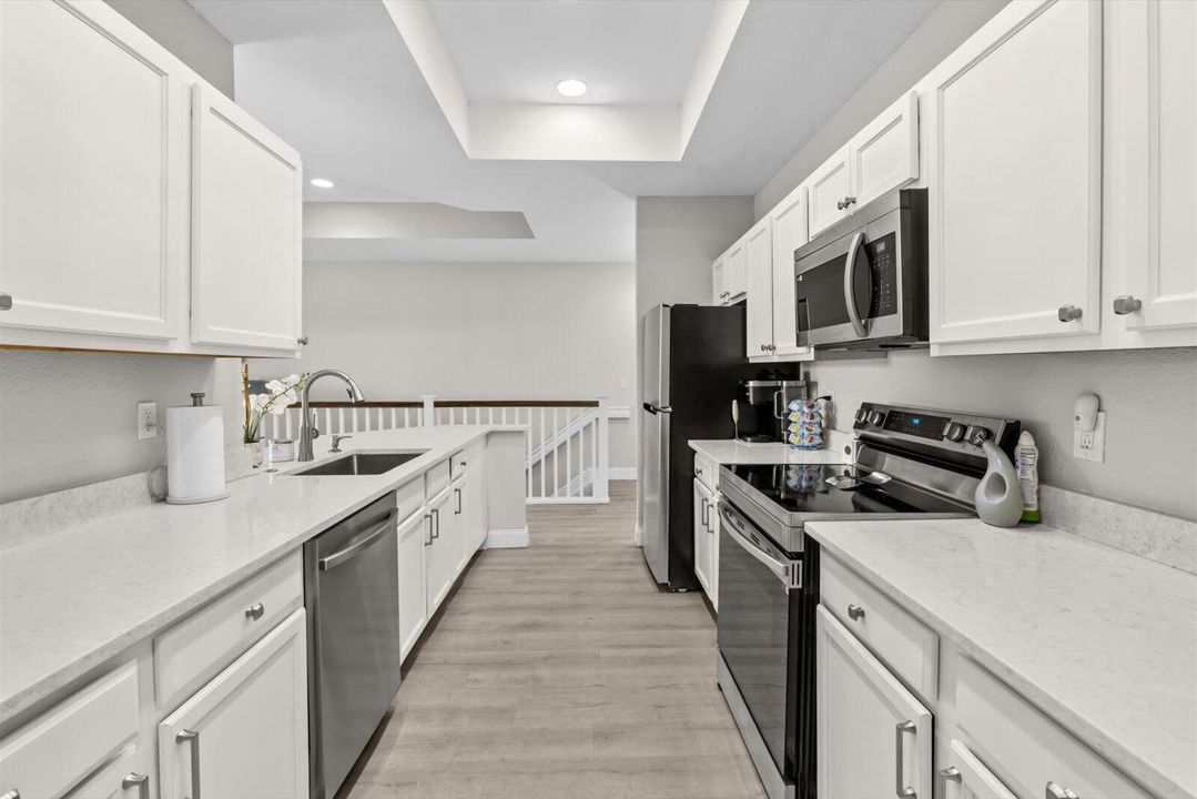 For Sale: $280,000 (2 beds, 2 baths, 1209 Square Feet)