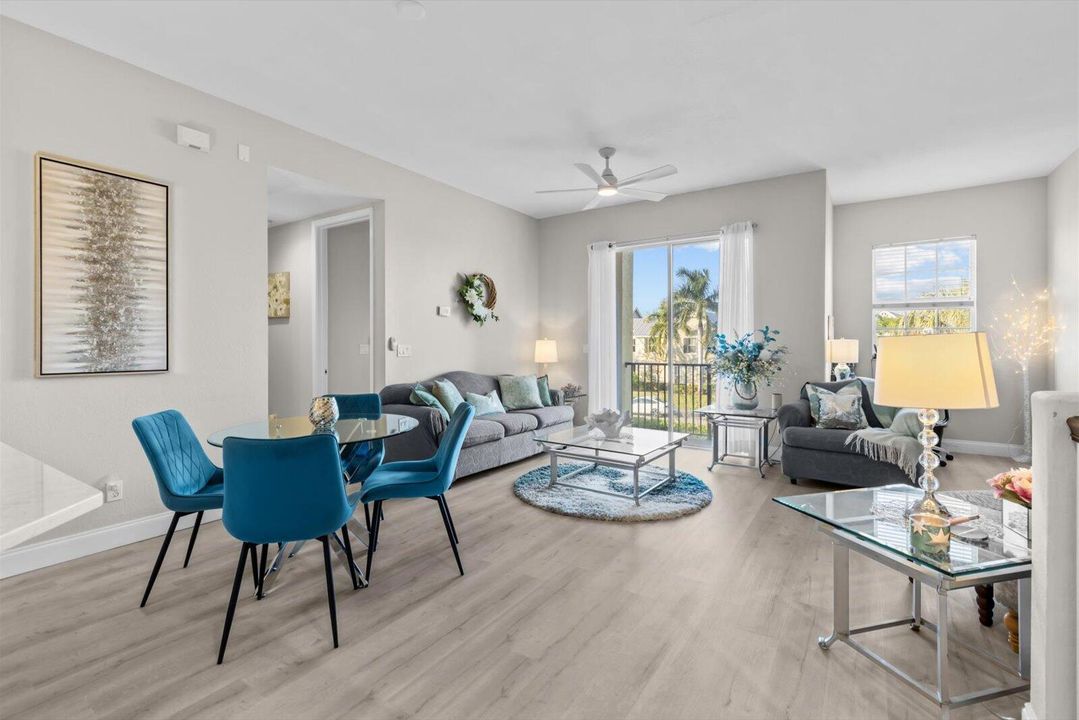 For Sale: $280,000 (2 beds, 2 baths, 1209 Square Feet)