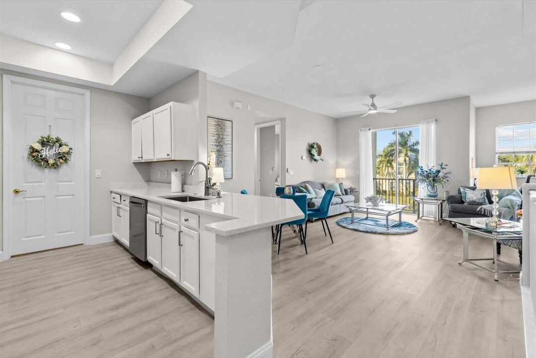 For Sale: $280,000 (2 beds, 2 baths, 1209 Square Feet)