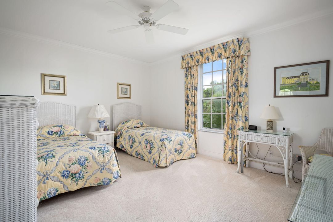 En Venta: $1,100,000 (3 camas, 2 baños, 2684 Pies cuadrados)