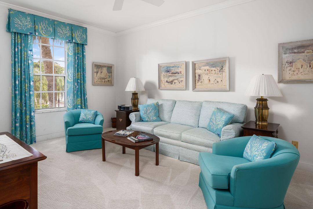 En Venta: $1,100,000 (3 camas, 2 baños, 2684 Pies cuadrados)