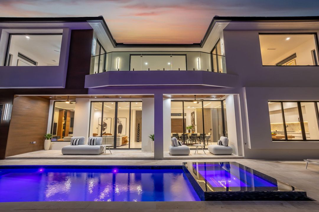 For Sale: $6,999,000 (5 beds, 6 baths, 5000 Square Feet)