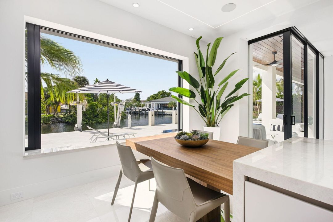 For Sale: $6,999,000 (5 beds, 6 baths, 5000 Square Feet)