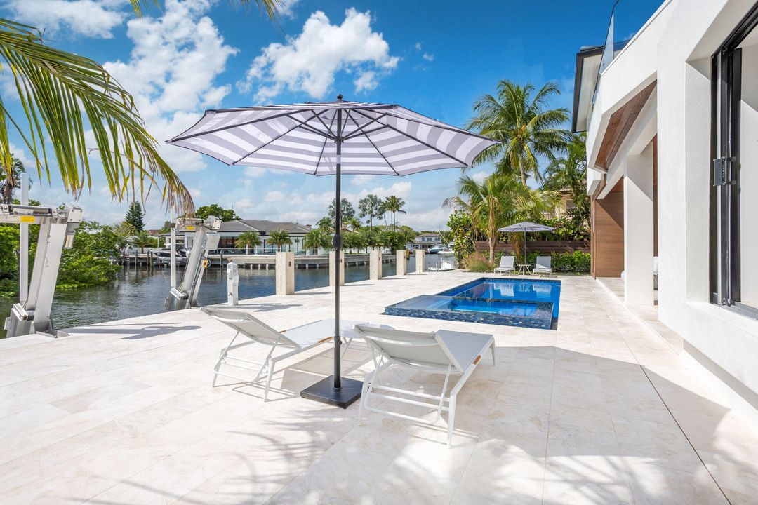 For Sale: $6,999,000 (5 beds, 6 baths, 5000 Square Feet)