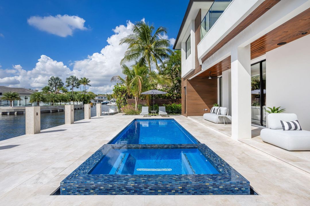 For Sale: $6,999,000 (5 beds, 6 baths, 5000 Square Feet)