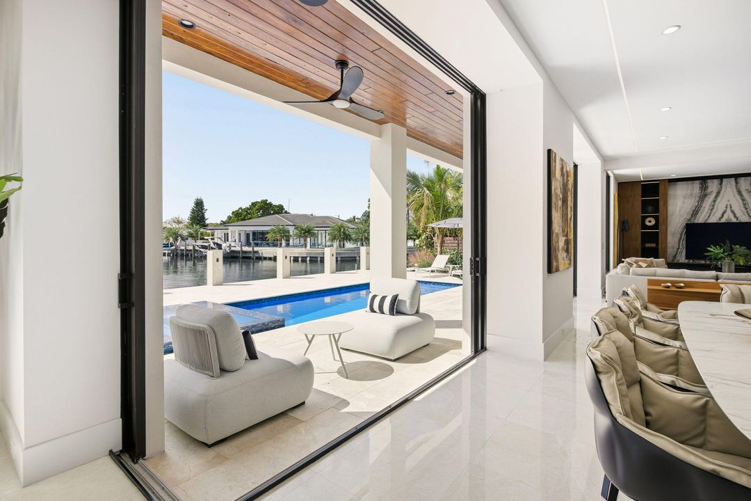 For Sale: $6,999,000 (5 beds, 6 baths, 5000 Square Feet)