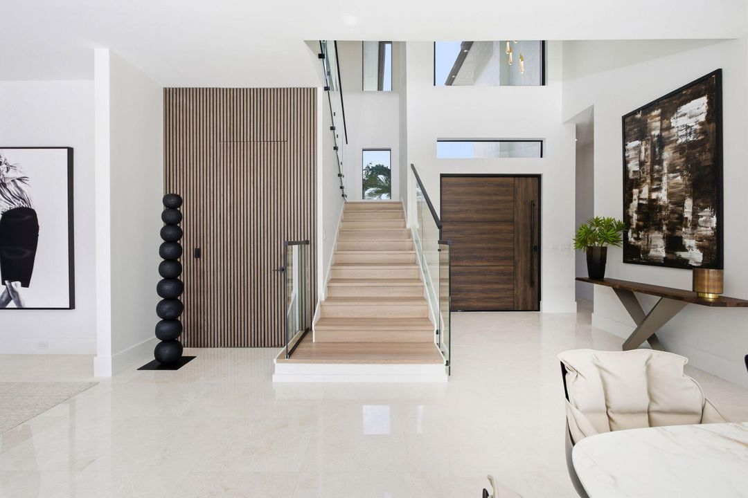 For Sale: $6,999,000 (5 beds, 6 baths, 5000 Square Feet)