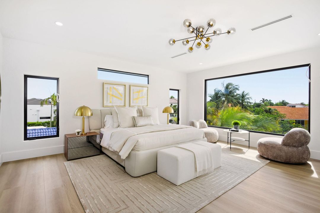 For Sale: $6,999,000 (5 beds, 6 baths, 5000 Square Feet)