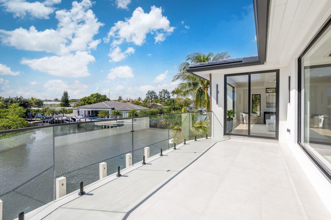 For Sale: $6,999,000 (5 beds, 6 baths, 5000 Square Feet)