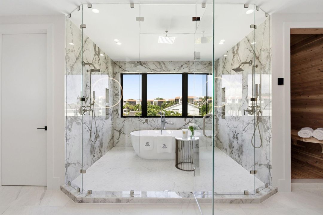 For Sale: $6,999,000 (5 beds, 6 baths, 5000 Square Feet)