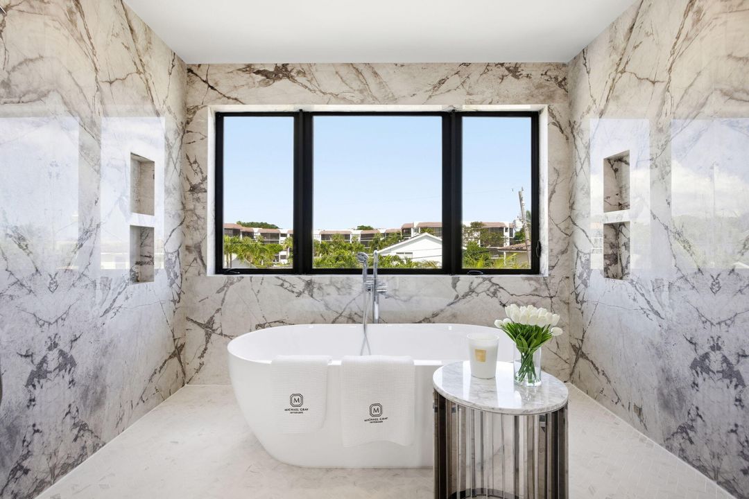 For Sale: $6,999,000 (5 beds, 6 baths, 5000 Square Feet)