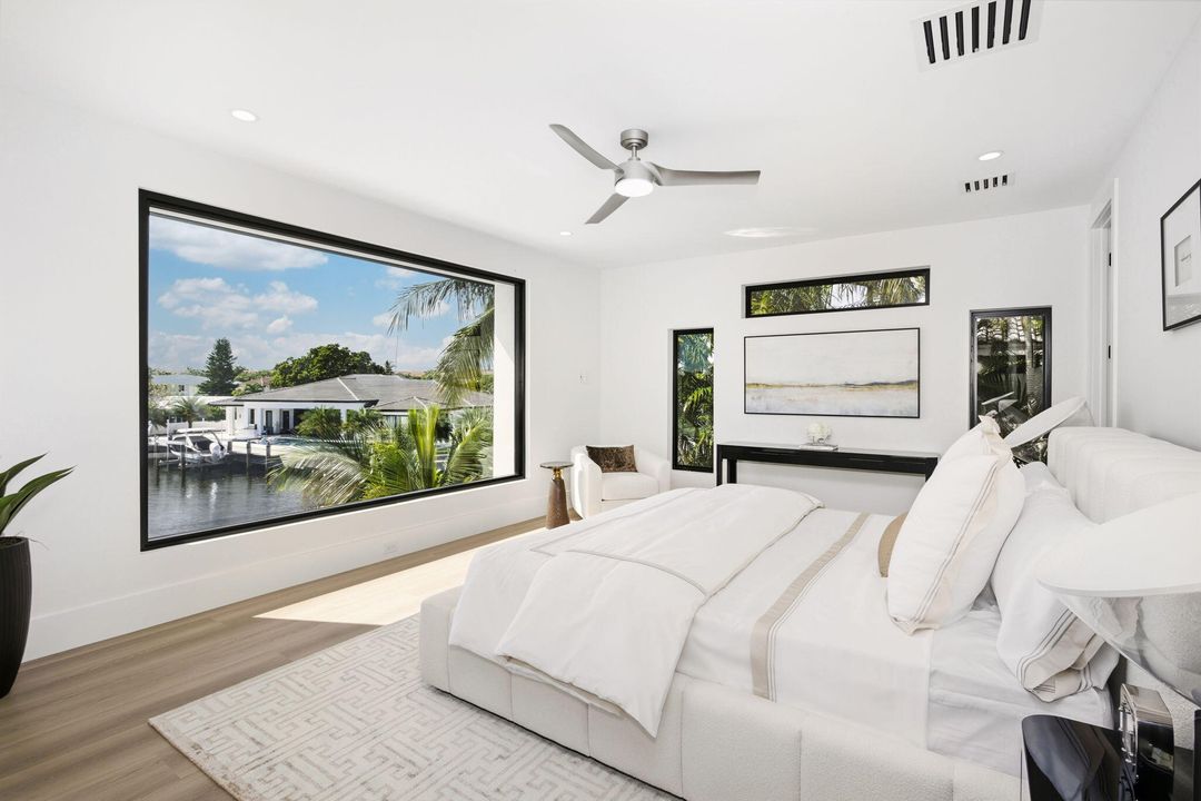 For Sale: $6,999,000 (5 beds, 6 baths, 5000 Square Feet)