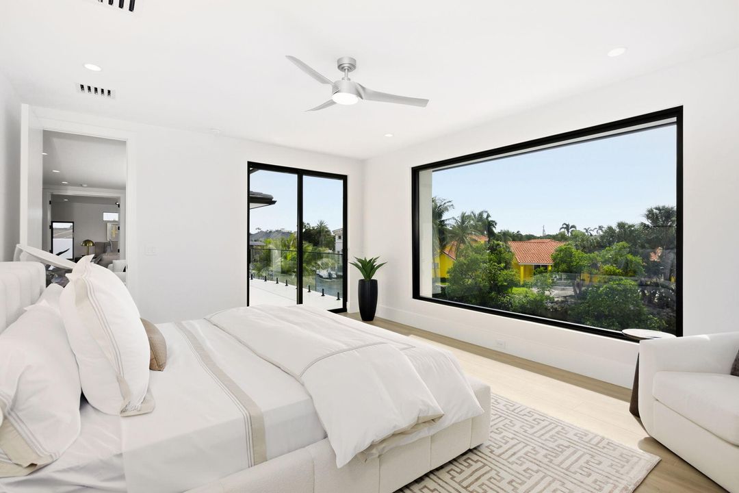 For Sale: $6,999,000 (5 beds, 6 baths, 5000 Square Feet)