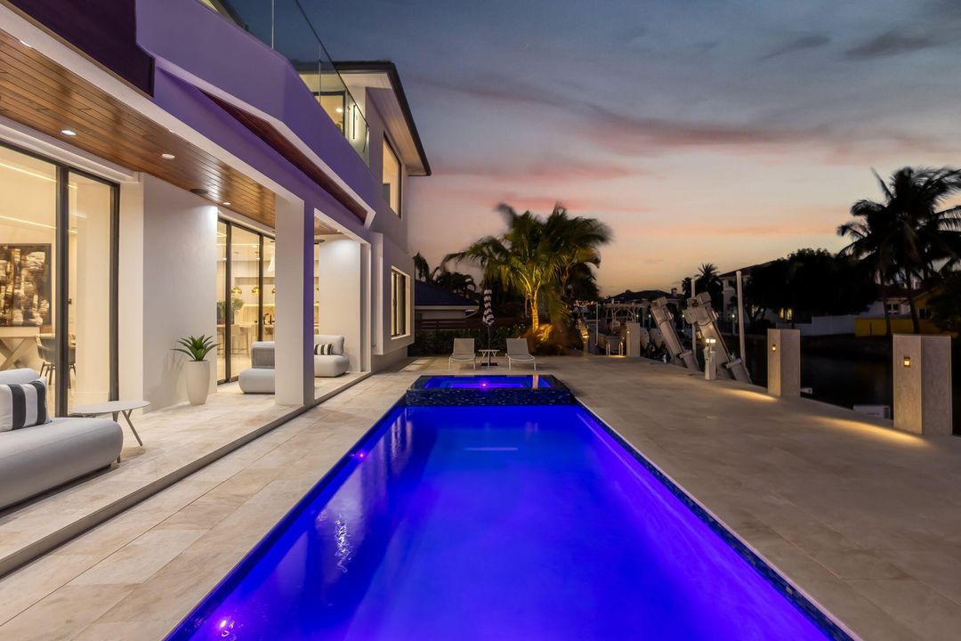 For Sale: $6,999,000 (5 beds, 6 baths, 5000 Square Feet)