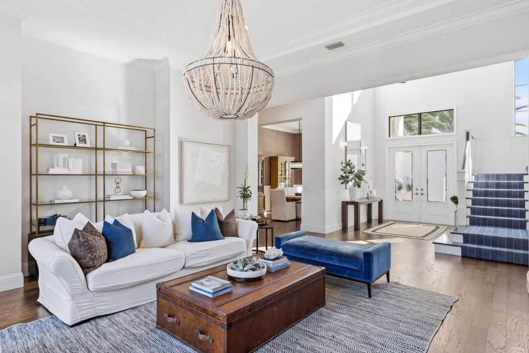 Под контрактом: $3,595,000 (5 спален, 5 ванн, 5350 Квадратных фут)