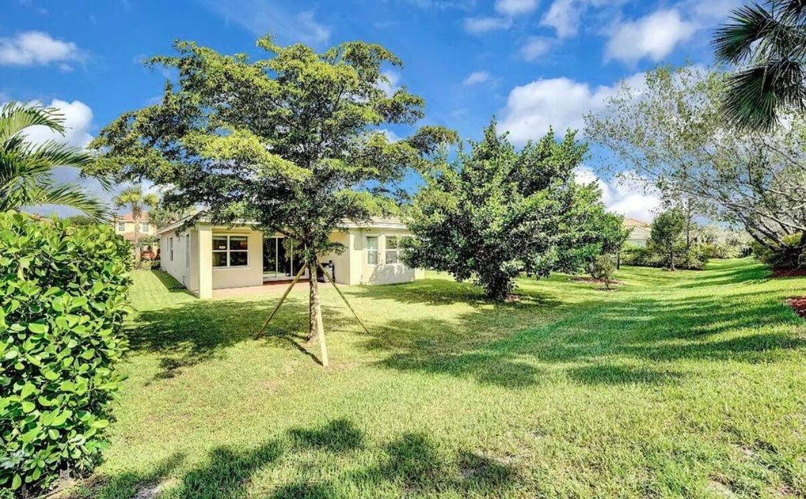 For Rent: $3,350 (3 beds, 3 baths, 2046 Square Feet)