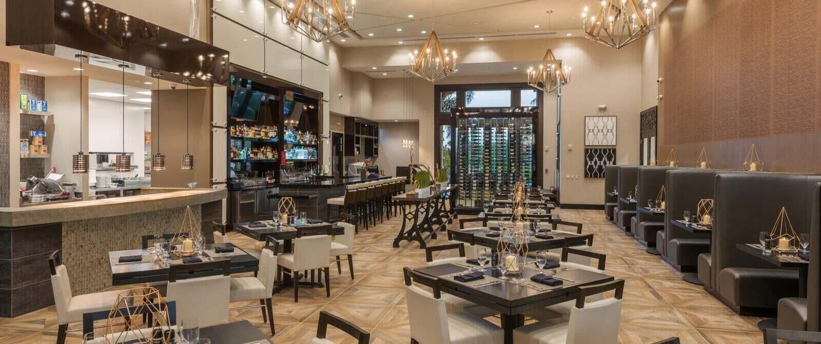 出租: $10,500 (4 贝兹, 3 浴室, 3057 平方英尺)