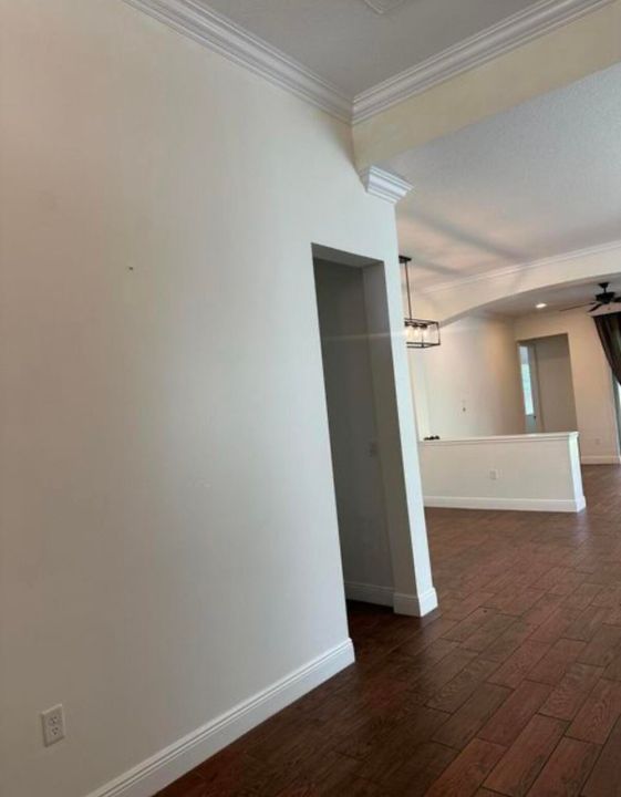 For Rent: $3,350 (3 beds, 3 baths, 2046 Square Feet)