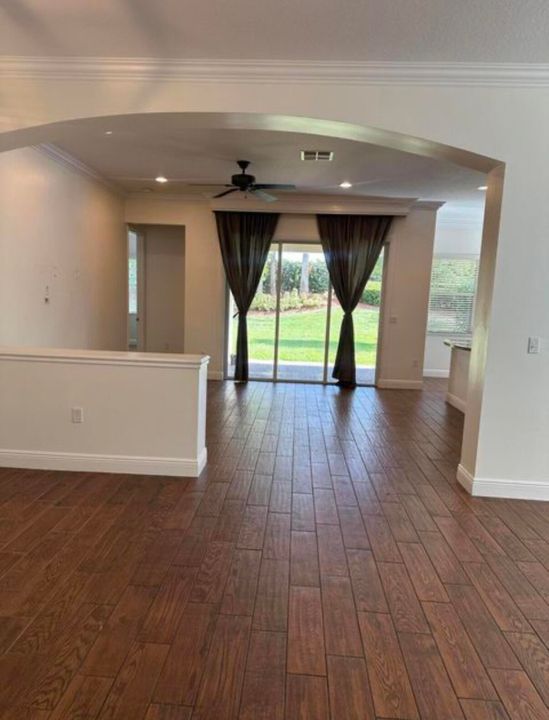 For Rent: $3,350 (3 beds, 3 baths, 2046 Square Feet)