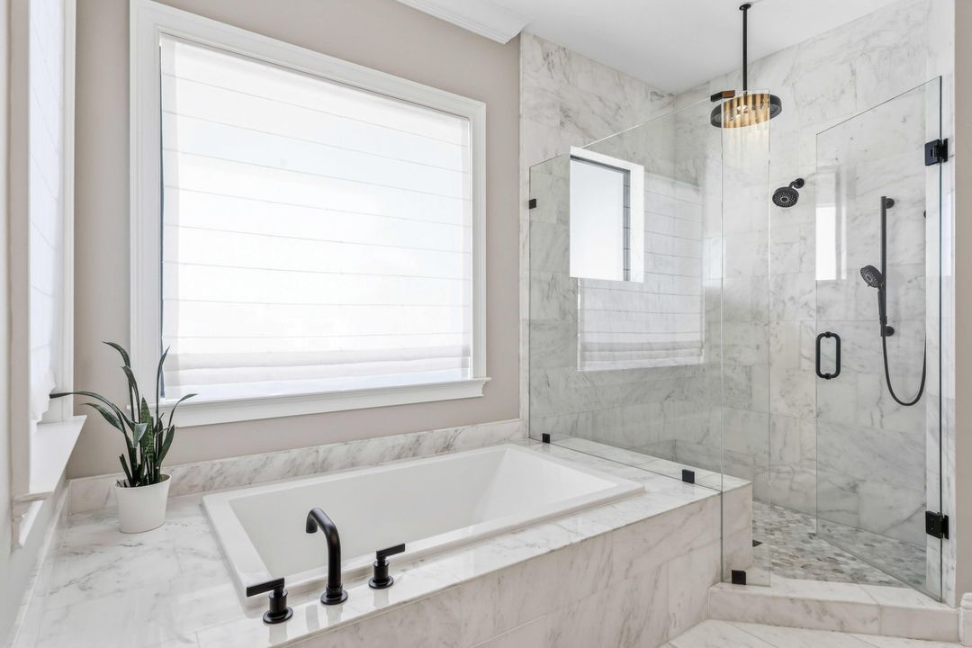 Под контрактом: $3,595,000 (5 спален, 5 ванн, 5350 Квадратных фут)