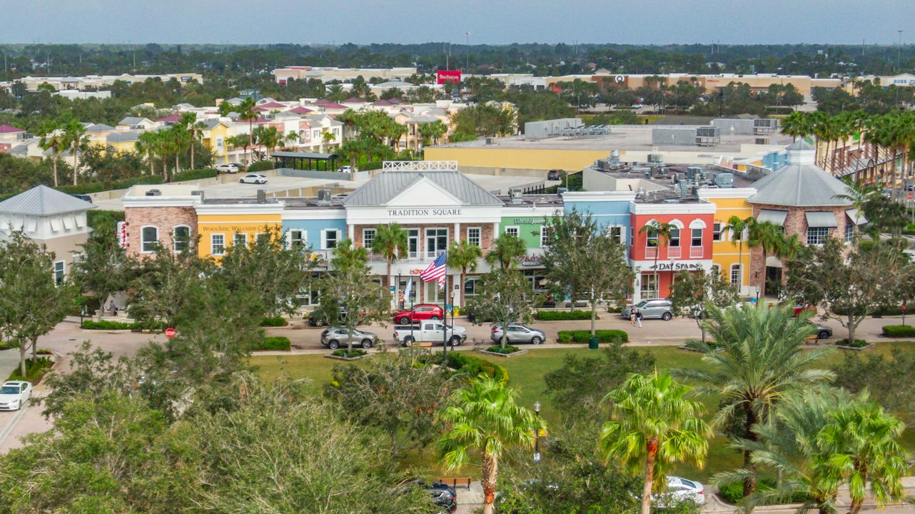 For Sale: $280,000 (2 beds, 2 baths, 1209 Square Feet)