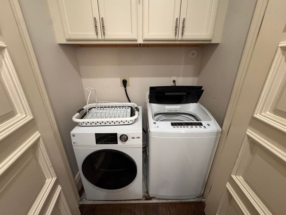 For Rent: $8,950 (3 beds, 3 baths, 1975 Square Feet)