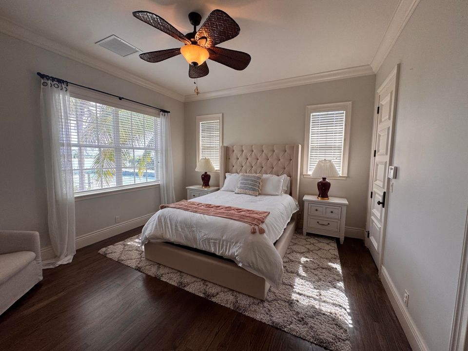 For Rent: $8,950 (3 beds, 3 baths, 1975 Square Feet)