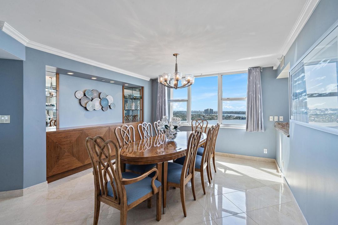 For Rent: $12,000 (3 beds, 4 baths, 2657 Square Feet)