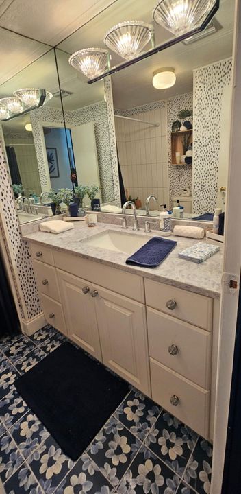 For Sale: $159,000 (2 beds, 2 baths, 1400 Square Feet)