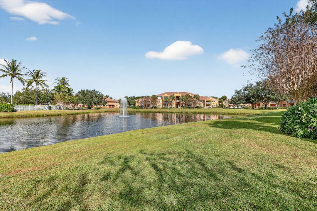 На продажу: $176,900 (1 спален, 1 ванн, 868 Квадратных фут)