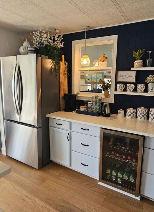 For Sale: $159,000 (2 beds, 2 baths, 1400 Square Feet)