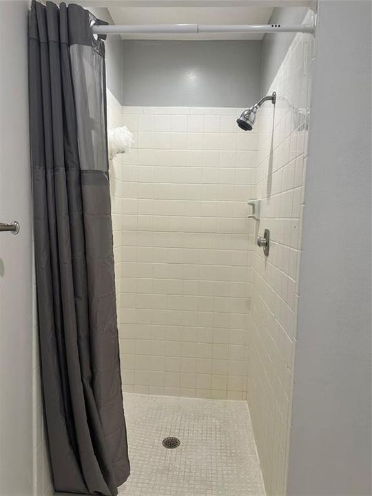 For Sale: $169,000 (1 beds, 2 baths, 1068 Square Feet)