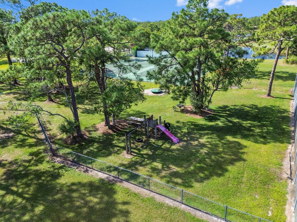 На продажу: $1,695,000 (5 спален, 3 ванн, 3932 Квадратных фут)