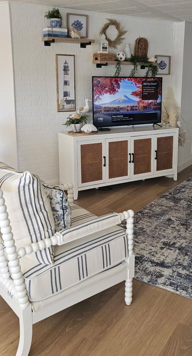 For Sale: $159,000 (2 beds, 2 baths, 1400 Square Feet)