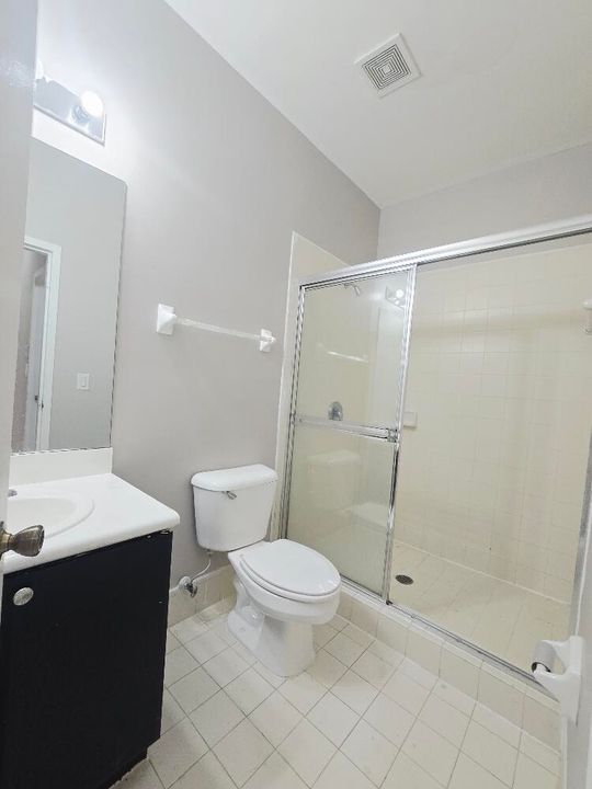 En Renta: $2,300 (3 camas, 3 baños, 1815 Pies cuadrados)