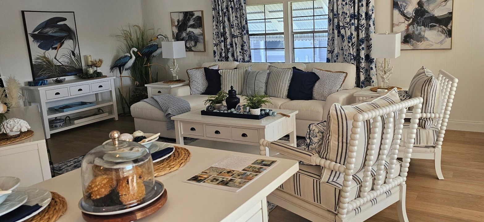 For Sale: $159,000 (2 beds, 2 baths, 1400 Square Feet)