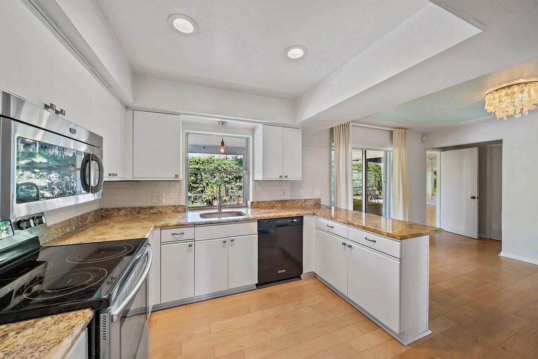 For Rent: $6,000 (3 beds, 2 baths, 1632 Square Feet)