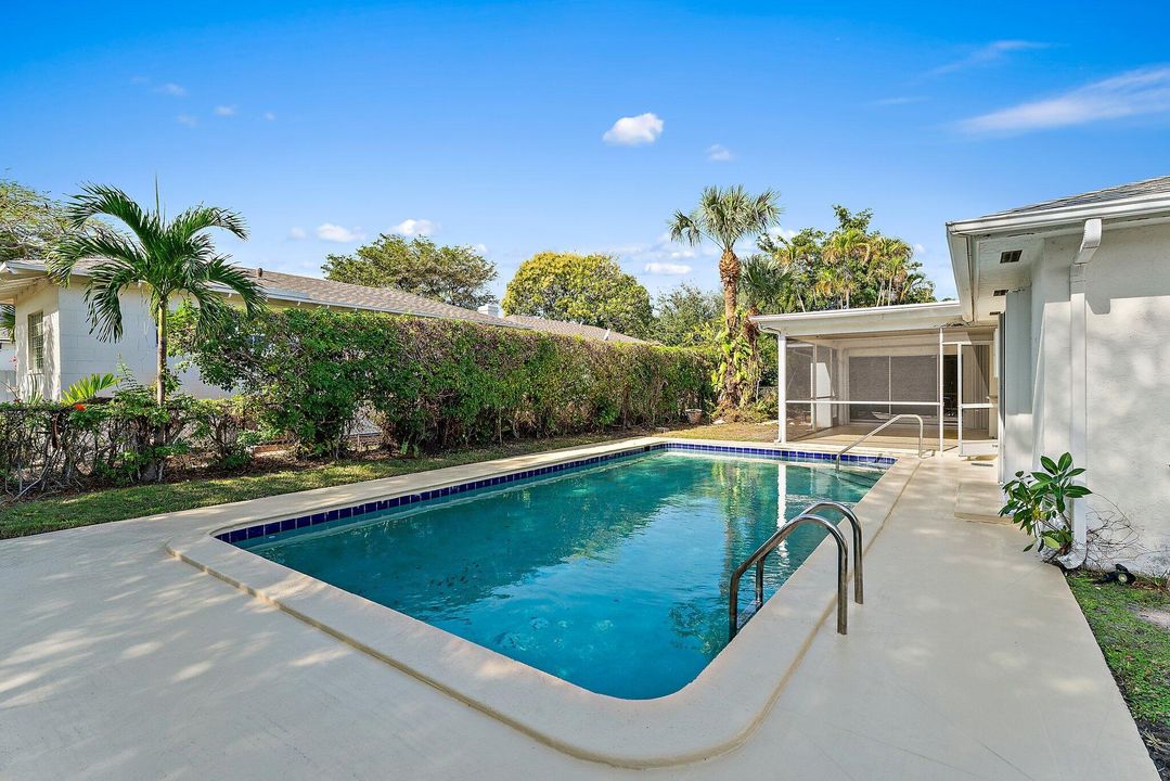 For Rent: $6,000 (3 beds, 2 baths, 1632 Square Feet)