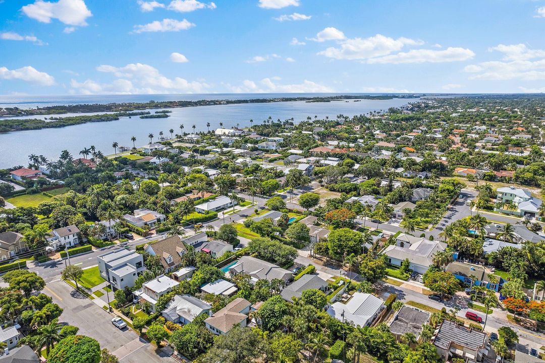 For Rent: $6,000 (3 beds, 2 baths, 1632 Square Feet)