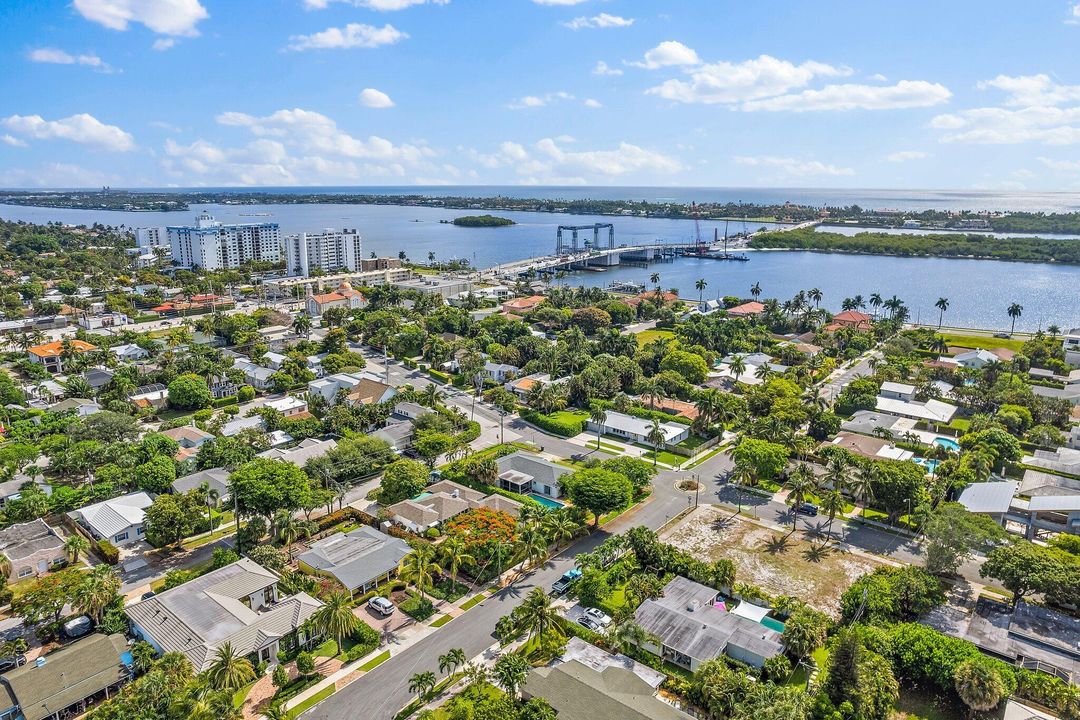 For Rent: $6,000 (3 beds, 2 baths, 1632 Square Feet)