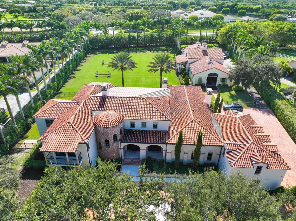 For Sale: $13,995,000 (6 beds, 6 baths, 8084 Square Feet)