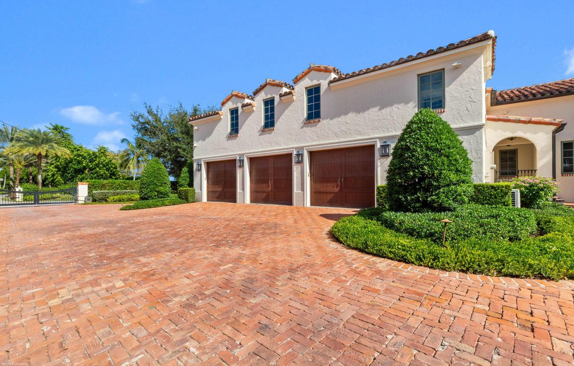 For Sale: $13,995,000 (6 beds, 6 baths, 8084 Square Feet)