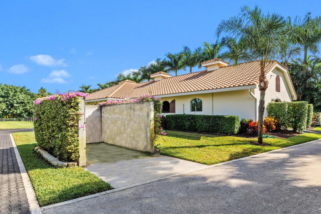 For Sale: $13,995,000 (6 beds, 6 baths, 8084 Square Feet)