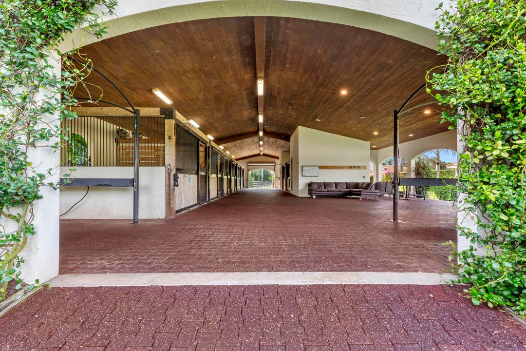 For Sale: $13,995,000 (6 beds, 6 baths, 8084 Square Feet)