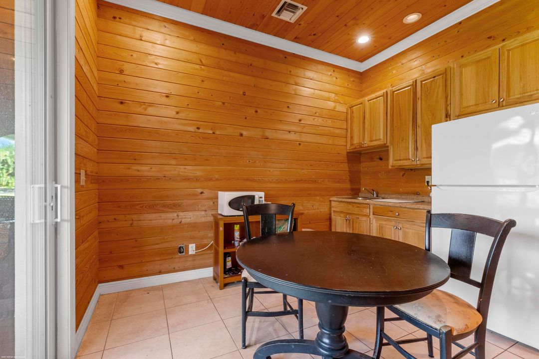 For Sale: $13,995,000 (6 beds, 6 baths, 8084 Square Feet)