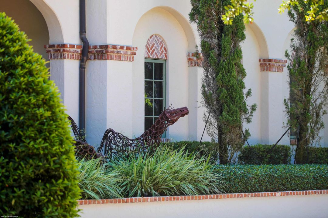 For Sale: $13,995,000 (6 beds, 6 baths, 8084 Square Feet)